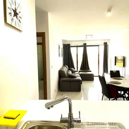 H&O New 4 Seasons Apartment Universal Paphos Exterior photo
